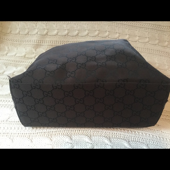 Gucci handbag in mint condition. - Picture 5 of 8